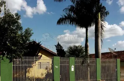 Casa com 3 quartos à venda no Centro, Irapuã 
