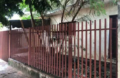 Vila anchieta - casa de 4 dormitórios, wc social, sala, cozinha, área de serviço e 1 vaga garagem.