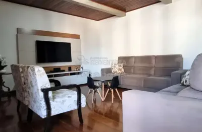 Edifício gaivotas - apartamento com 03 dormitórios e 03 vagas cobertas