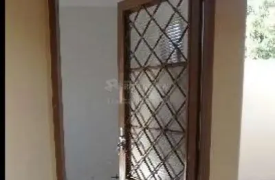 Jardim bianco - casa com 2 dorms, sala, coz, wc, quintal, garagens cobertas, portão basculante eletrônico, pisos em cerâmica