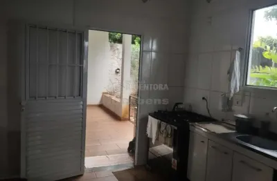 Estância bortoluzzo - cedral - propriedade em bom local com 2 casas, cada uma delas com 1 dorm e demais dependências e área de lazer comum
