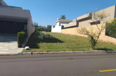 Terreno em condomínio fechado à venda no Loteamento Recanto do Lago, São José do Rio Preto 