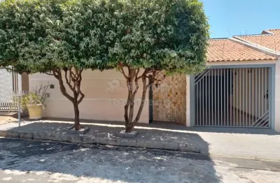 Casa / padrão  à venda com 03 dormitórios no residencial caetano