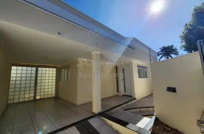 Casa com 03 dormitórios sendo 01 tipo apartamento e com armário no bairro boa vista