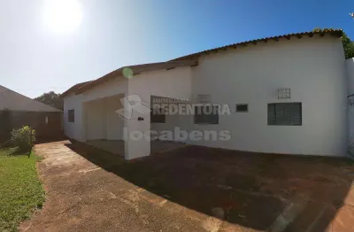 Cidade jardim, casa com 2 dormitórios em terreno de 590m², em bom local, alugada.