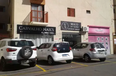 Vetorazzo - apartamento no 1° andar com 03 dormitórios e sala com sacada