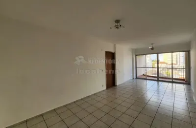 Centro - apartamento com 03 dormitórios com armários e sacadas