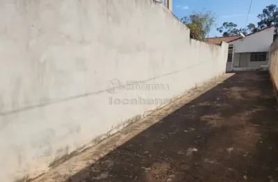 Casa com 2 quartos para alugar no Jardim Caparroz, São José do Rio Preto 