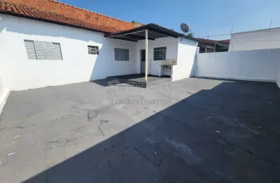 Casa de fundo com, 2 dormitórios no bairro dom lafaiete libânio