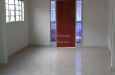 Boa vista - casa 3 dorms, 2 vagas de garagens, sala 2 ambs, coz, 2 wcs, varanda, dep empregada