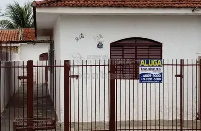 Casa com 2 quartos para alugar no Jardim Caparroz, São José do Rio Preto 