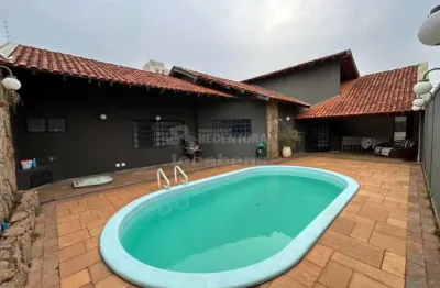 Casa com 3 quartos à venda na Rua Antônio Marcos de Oliveira, Jardim Tarraf II, São José do Rio Preto