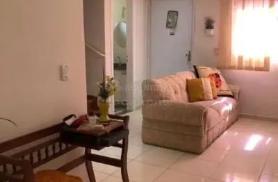 Venda de casa em condomínio localizada no bairro jardim caparroz/condomínio mon village.