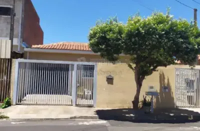 Venda de casa térrea com edículas no localizada no bairro eldorado.