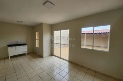 Parque da liberdade iii casa de 02 dormitórios, 02 vagas de garagem.