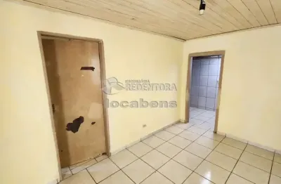 Casa com 2 quartos para alugar na Rua Luiz Antônio da Silveira, 1549, Boa Vista, São José do Rio Preto