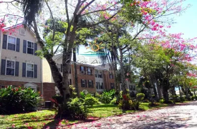 Casa com praia privativa localizada em condomínio em angra dos reis contendo 4 suítes, 2 vaga de garagem e vaga para lancha.