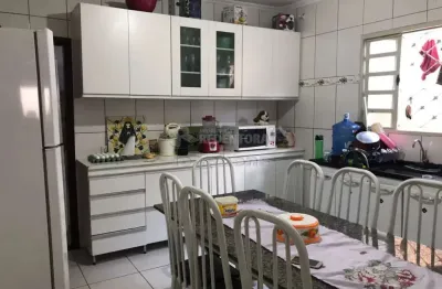 Jardim maria lucia - casa com 3 dormitórios, área ampla e área gourmet