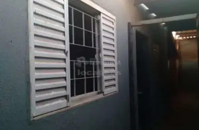 Casa com 2 dormitorios-1 vaga de garagem- jardim  arroyo