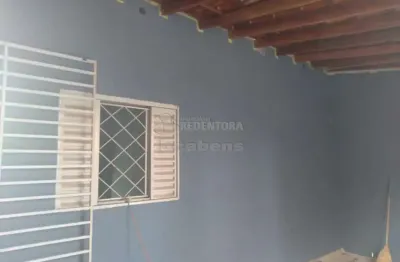 Casa padrão com 2 dormitórios - 1 vaga de garagem- jardim arroyo