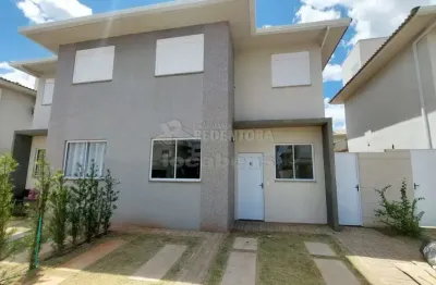 Sobrado com 03 dormitórios sendo 01 suíte no bairro parque lombardia