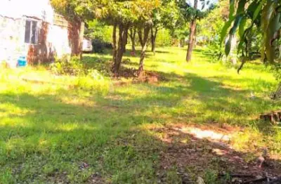 Chacara de 03 dormitórios sendo 02 tipo apartamento na estância primavera