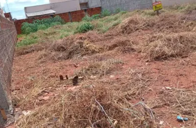 Terreno  plano com 200,00m² no bairro residencial são thomaz ii .