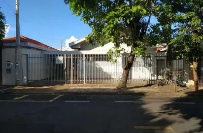 Roseiral - casa em bom local, entre josé bonifácio e major leo lerro, com 3 dorms, 3 vagas, varanda e churrasqueira