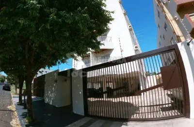 Residencial artemis iii - apartamento com 01 dormitório com armário embutido e sacada