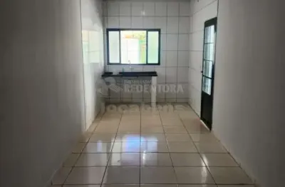 Jardim nunes casa de 02 dormitórios com 02 vagas de garagem.
