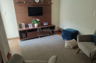 Parque industrial casa mista com 03 dormitórios, 02 vagas de garagem.