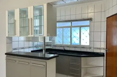 Casa com 4 dormitórios, varanda gourmet com churrasqueira no bairro jardim simões.