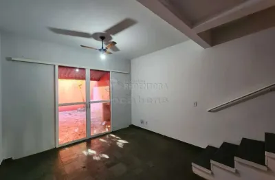 Condomínio villa borghese i, sobrado com 02 dormitórios, 01 vaga de garagem.