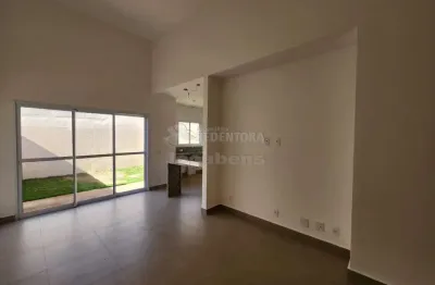 Raízes imperial casa com 02 dormitórios, 02 vagas de garagem.