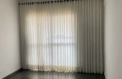 Apartamento localizado na vila redentora com 1 dormitorio e 1 vaga de garagem.