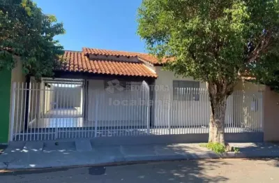 Casa residencial com 2 dormitórios no bairro conjunto habitacional cristo rei