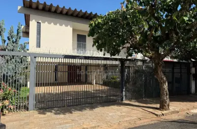 Sobrado localizado no jardim dos seixas com escritorio e area de lazer.