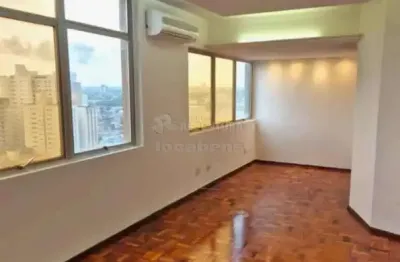 Centro - sala diferenciada, com 100m², toda reformada, acabamento refinado, ar condicionado, andar alto, recepção, sala reunião, sala da diretoria, 1 wc, lavabo, cozinha, luminária, 1 v. garagem cober
