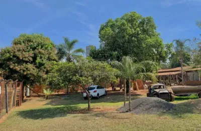 Rancho à venda - 3 quartos, 2 banheiros, área gourmet e piscina!