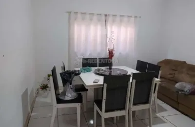 São francisco - casa com 3 dorms, sendo 1 suite com hidro e closet, sala, coz com armários, escritório, tendo 217,23 m²
