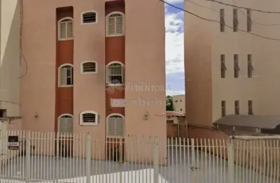 Apto no jardim panorama, com 2 dorms, sendo 1 apto, sala ampla com sacada, pisos em cerâmica