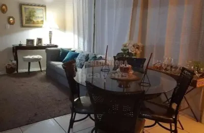 Casa residencial parque industria com 03 dormitórios e 01 escritório.