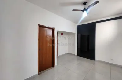 Salão para locação no vila santo antônio com 4 salas e banheiro com acessibilidade.
