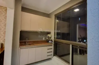 Apartamento no jardim tarraf ii, 03 dormitórios com cozinha planejada.