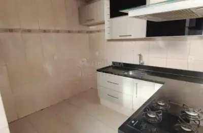 Ótima casa em condomínio com 2 dormitórios / parque da liberdade