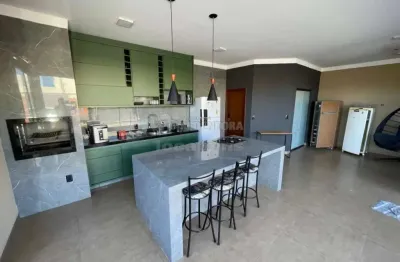 Casa com piscina no residencial santa regina de 02 dormitórios.