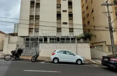 Centro - apto de 2 dormitórios com vaga de garagem, 2 wcs