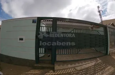 Casa 03 dormitórios, 02 vagas de garagem no bairro vila anchieta