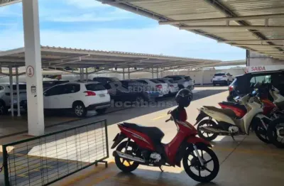 Área estacionamento ao lado da santa casa de misericórdia de araçatuba - sp