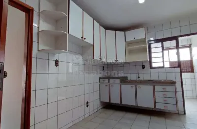 Apartamento- 02 dormitórios 02 banheiros 02 vagas de garagem